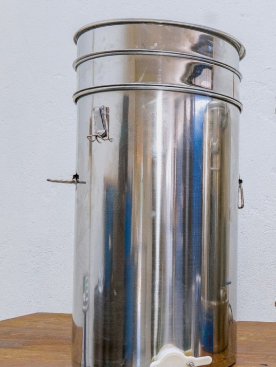 Honey Settling Tank with Double Strainer _ $80
